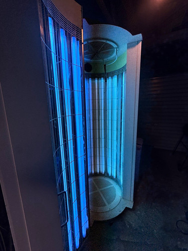 Vertical stand tanning - vertical, stand-up